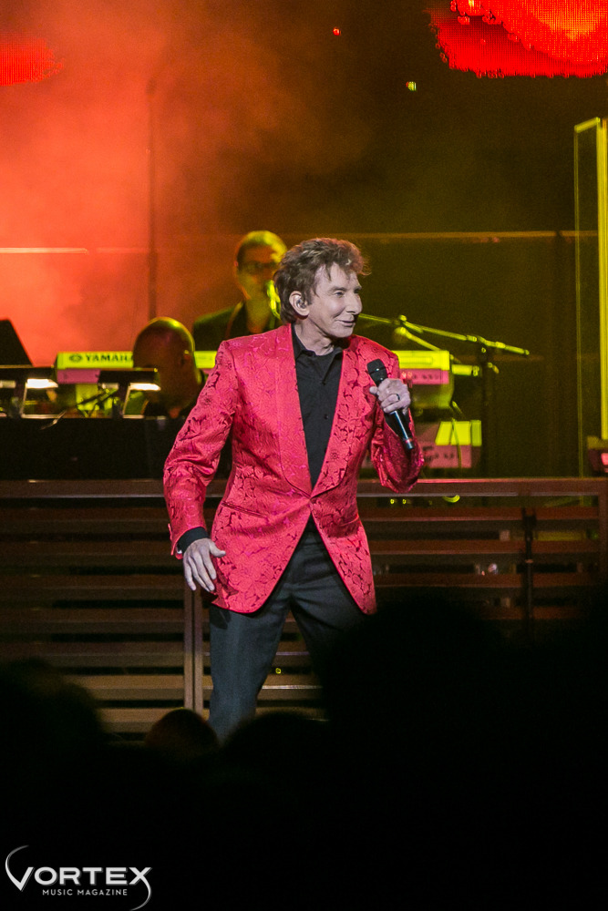 Barry Manilow, Moda Center, photo by Paul Garcia
