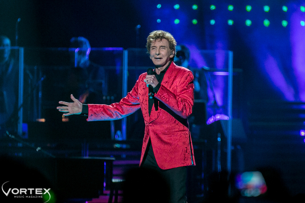 Barry Manilow, Moda Center, photo by Paul Garcia