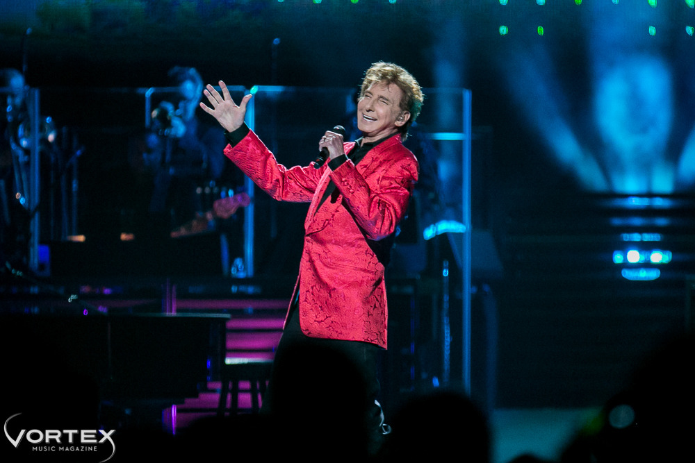 Barry Manilow, Moda Center, photo by Paul Garcia