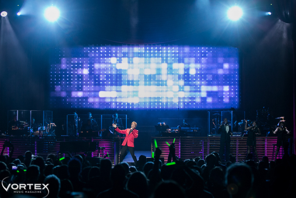 Barry Manilow, Moda Center, photo by Paul Garcia