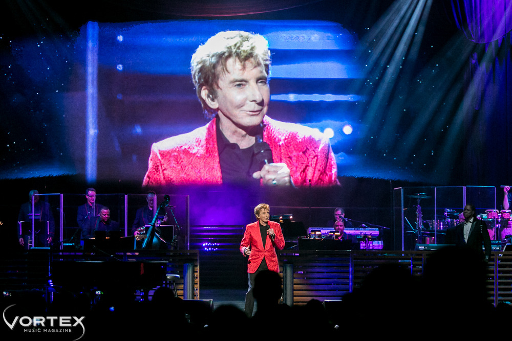 Barry Manilow, Moda Center, photo by Paul Garcia