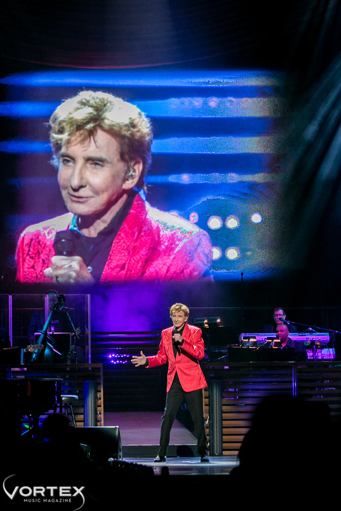 Barry Manilow, Moda Center, photo by Paul Garcia