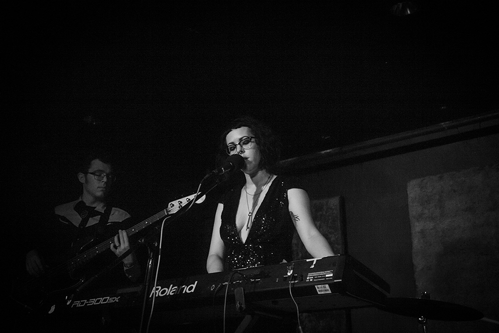 Snow White, The Liquor Store, photo by Sam Gehrke