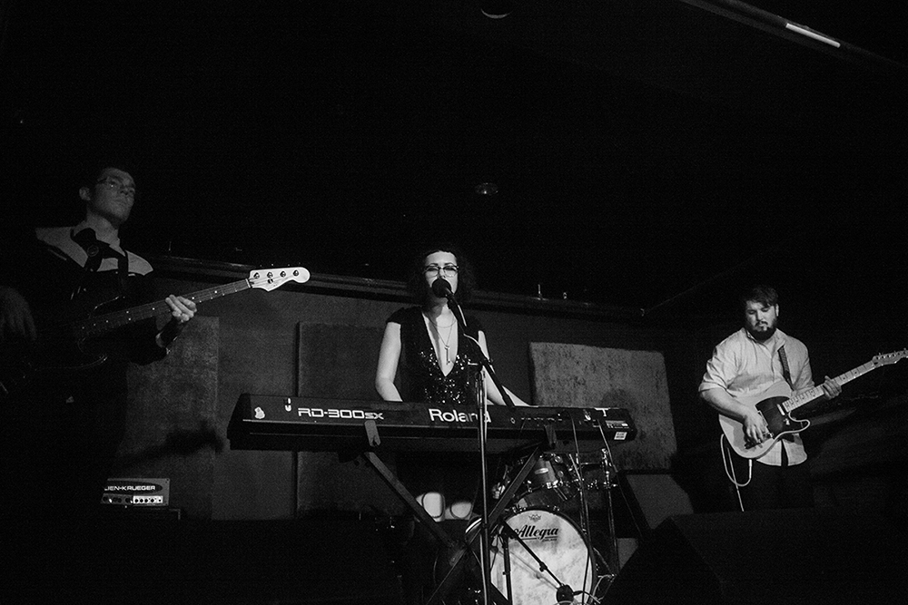 Snow White, The Liquor Store, photo by Sam Gehrke