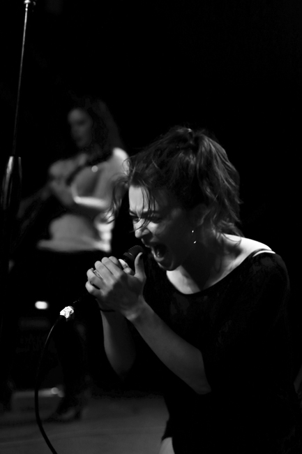 Meg Myers, Hawthorne Theatre, Mike Thrasher Presents, photo by Sydnie Kobza
