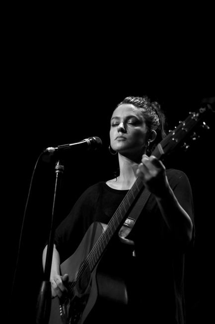 Meg Myers, Hawthorne Theatre, Mike Thrasher Presents, photo by Sydnie Kobza