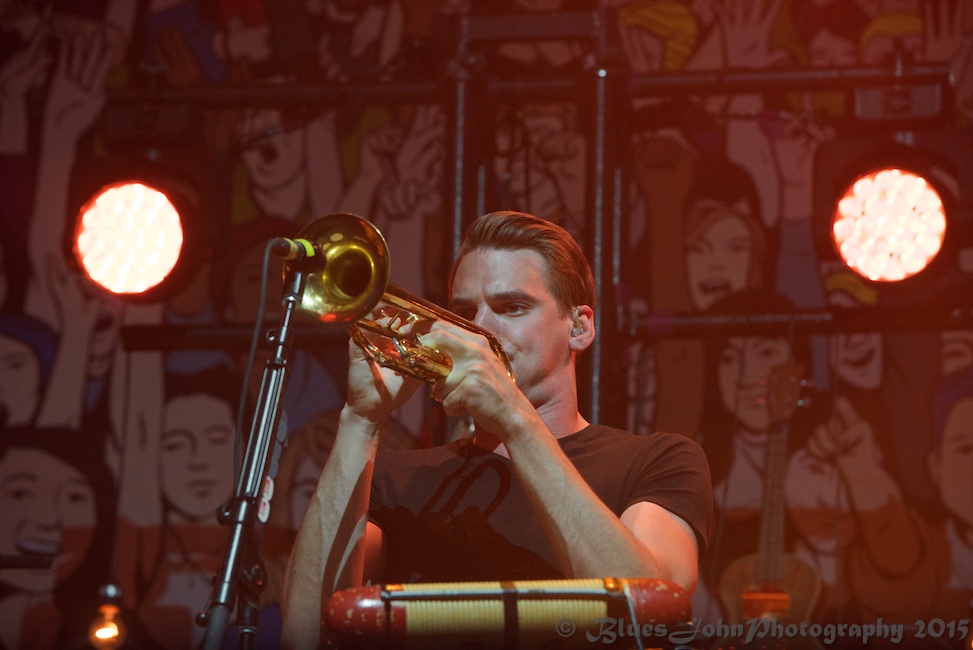 Walk Off The Earth, Tom McCall Waterfront Park, KINK, photo by John Alcala