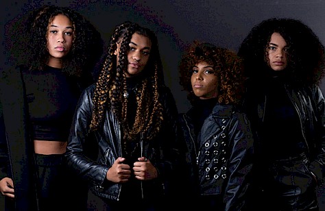 photo by Carlos Andres Cortes