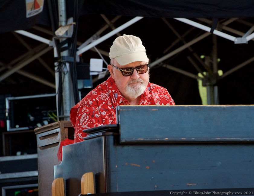 The Lot at Zidell Yards, Waterfront Blues Festival, photo by John Alcala