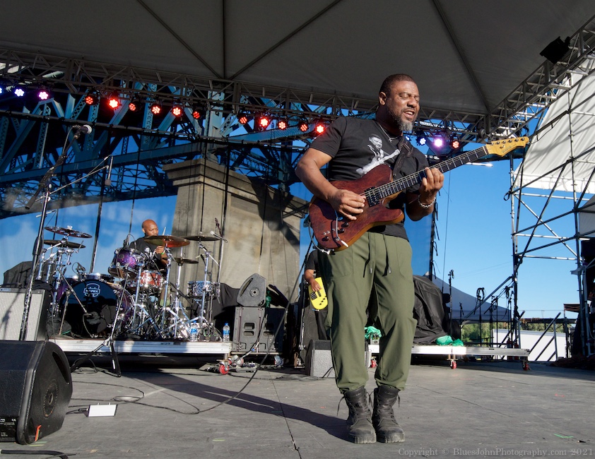 The Lot at Zidell Yards, Waterfront Blues Festival, photo by John Alcala