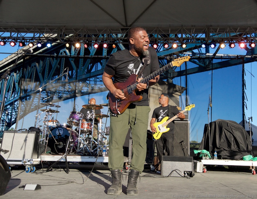 The Lot at Zidell Yards, Waterfront Blues Festival, photo by John Alcala