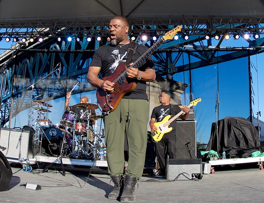 The Lot at Zidell Yards, Waterfront Blues Festival, photo by John Alcala