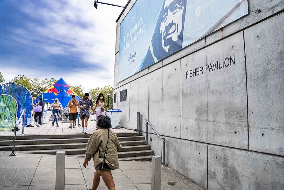 Day In Day Out, photo by Sal Barragan