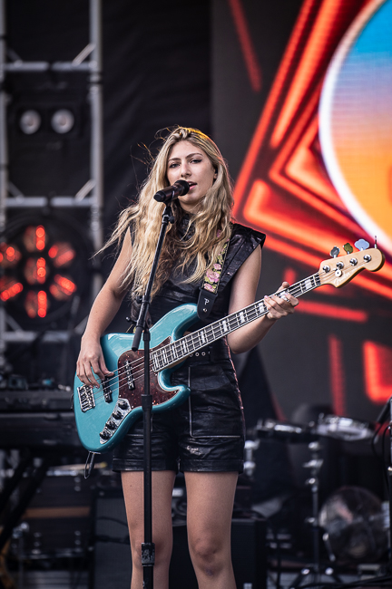 Blu DeTiger, Day In Day Out, photo by Sal Barragan