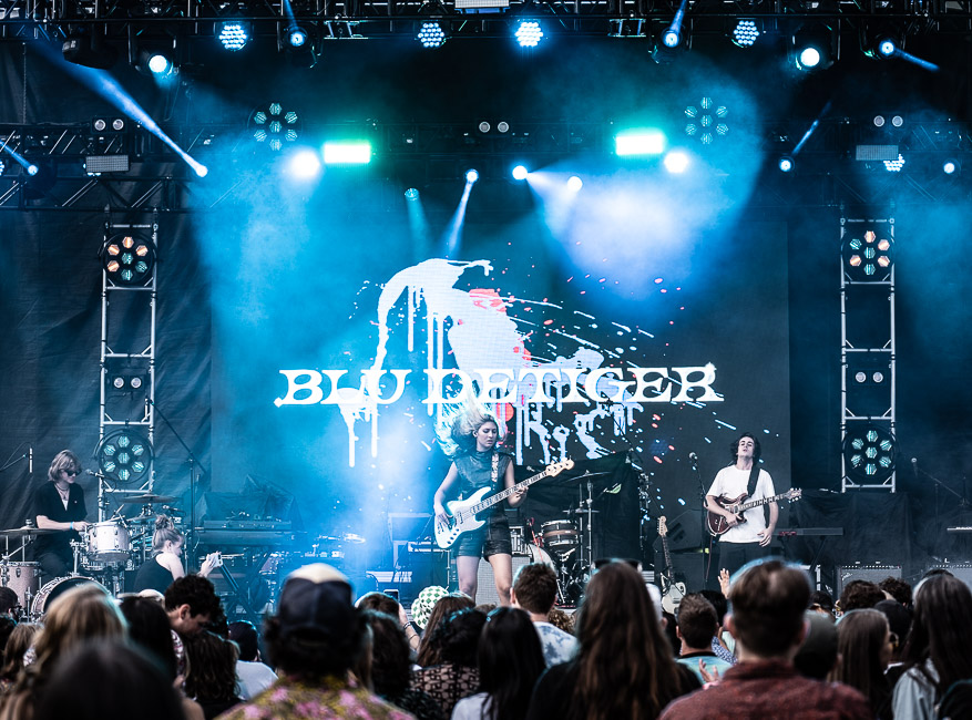 Blu DeTiger, Day In Day Out, photo by Sal Barragan