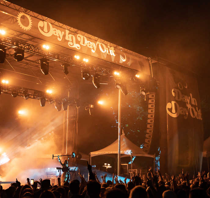 Chvrches, Day In Day Out, photo by Sal Barragan