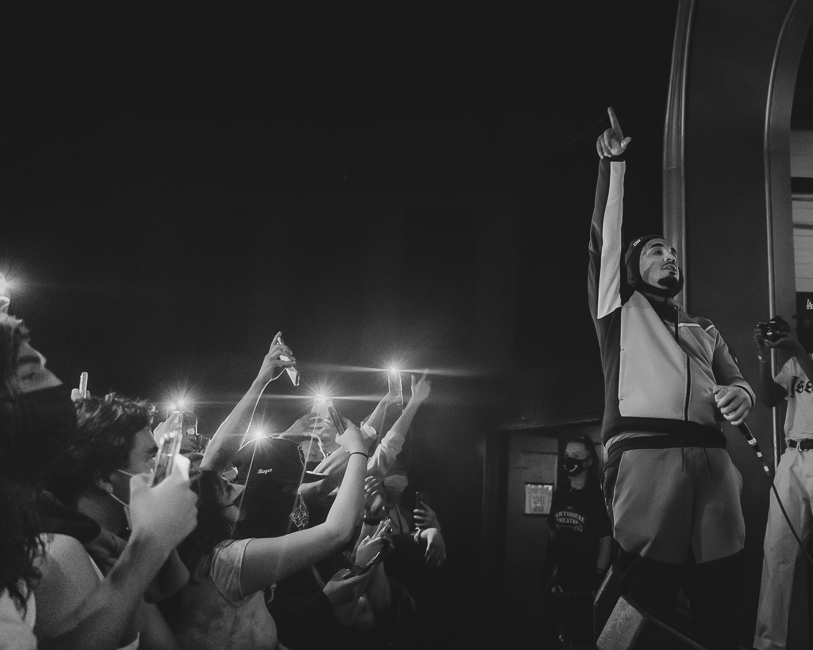 Fenix Flexin, Hawthorne Theatre, photo by Miguel Padilla