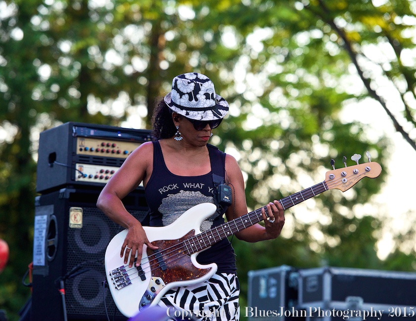 The B-52's, Oregon Zoo Amphitheatre, photo by John Alcala