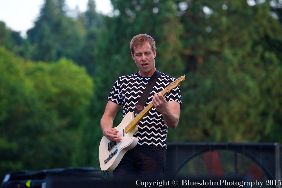The B-52's, Oregon Zoo Amphitheatre, photo by John Alcala