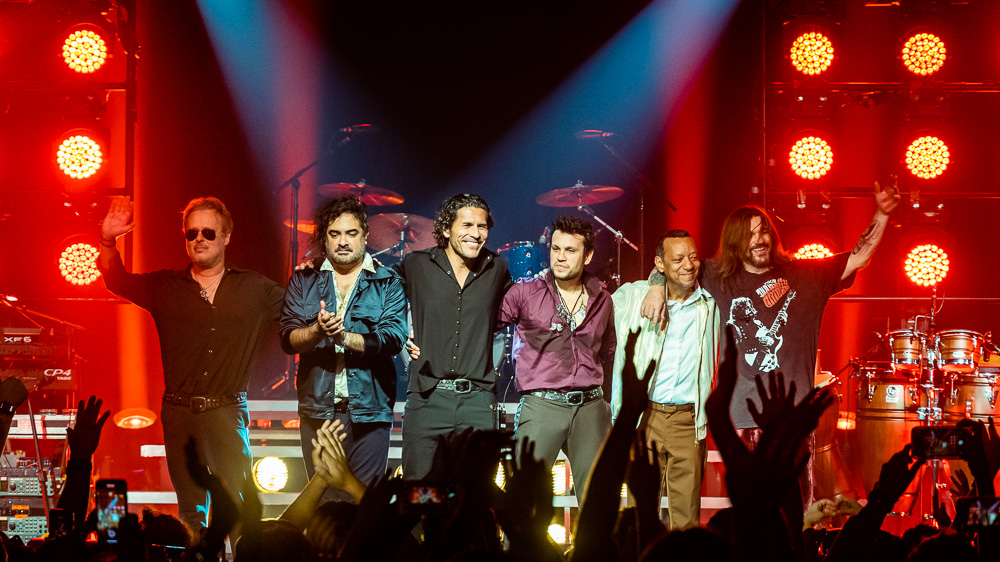 Juanes, Roseland Theater, photo by Miguel Padilla
