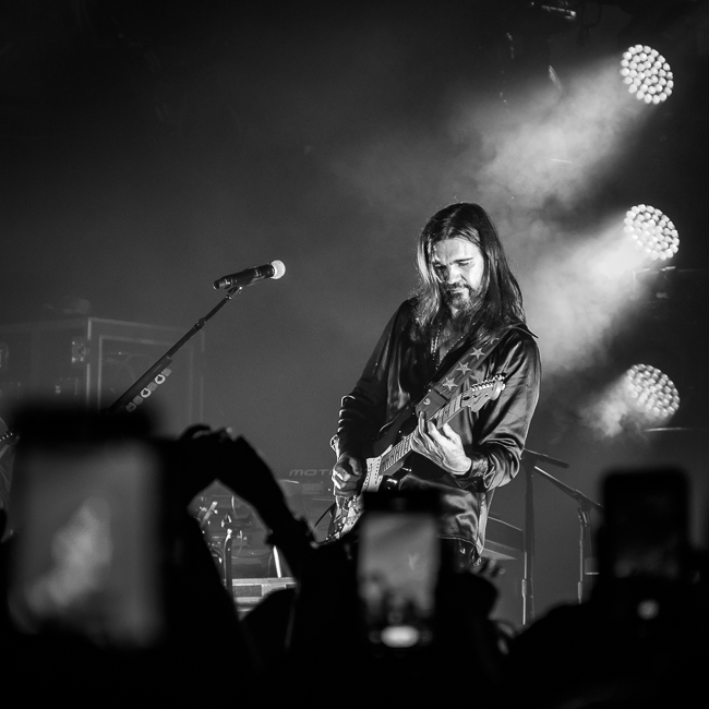 Juanes, Roseland Theater, photo by Miguel Padilla