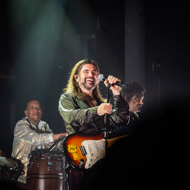 Juanes, Roseland Theater, photo by Miguel Padilla