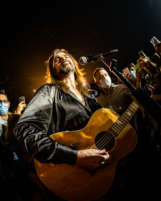 Juanes, Roseland Theater, photo by Miguel Padilla