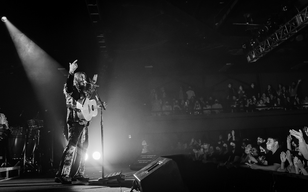 Juanes, Roseland Theater, photo by Miguel Padilla