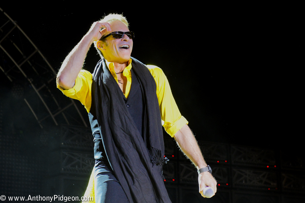 Van Halen, Sunlight Supply Amphitheater, photo by Anthony Pidgeon