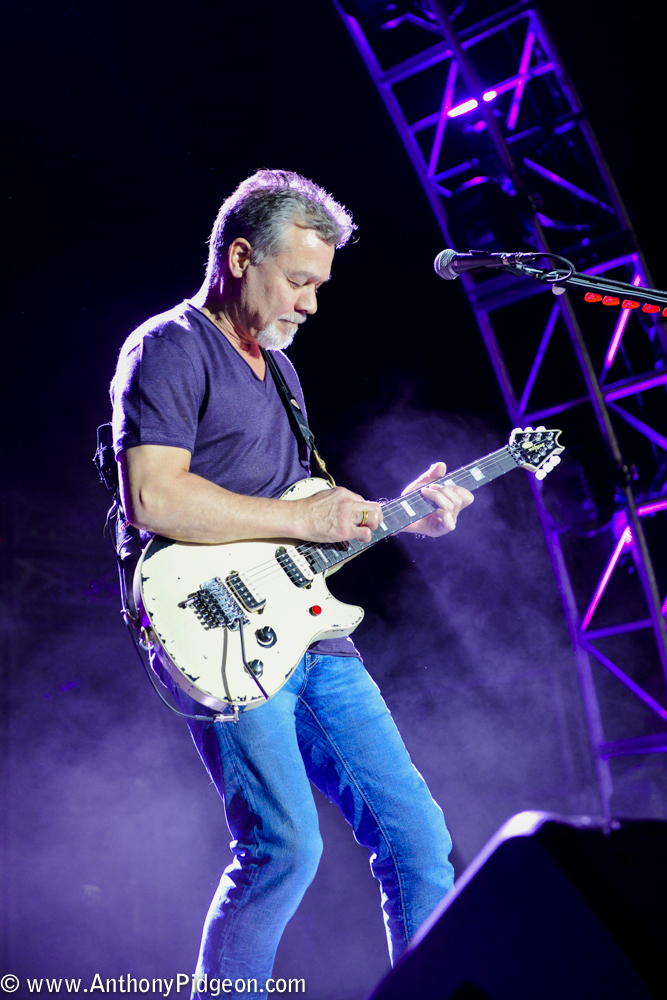 Van Halen, Sunlight Supply Amphitheater, photo by Anthony Pidgeon