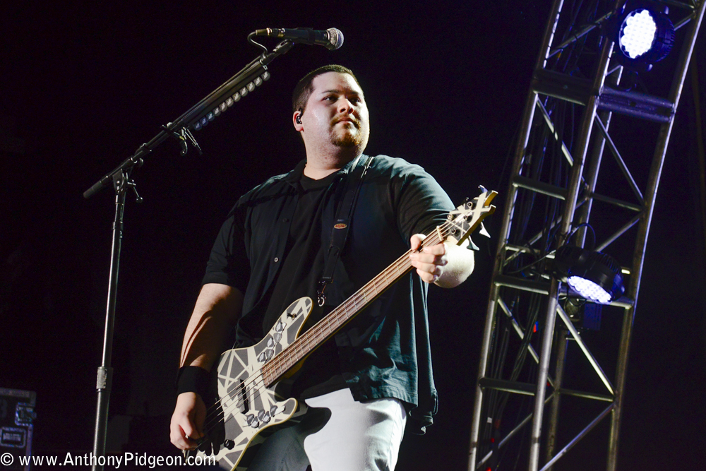 Van Halen, Sunlight Supply Amphitheater, photo by Anthony Pidgeon