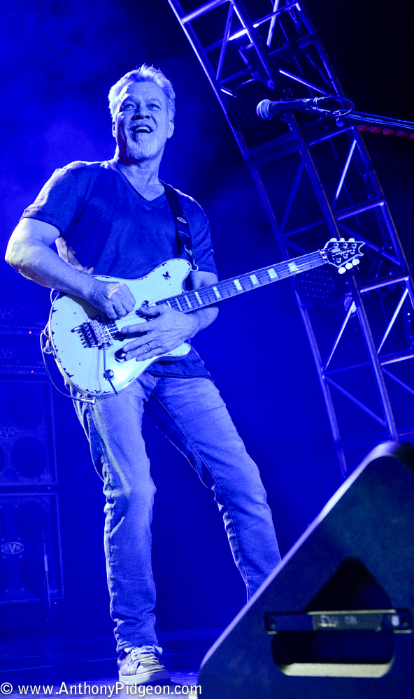 Van Halen, Sunlight Supply Amphitheater, photo by Anthony Pidgeon