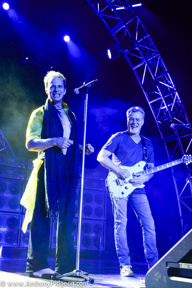 Van Halen, Sunlight Supply Amphitheater, photo by Anthony Pidgeon