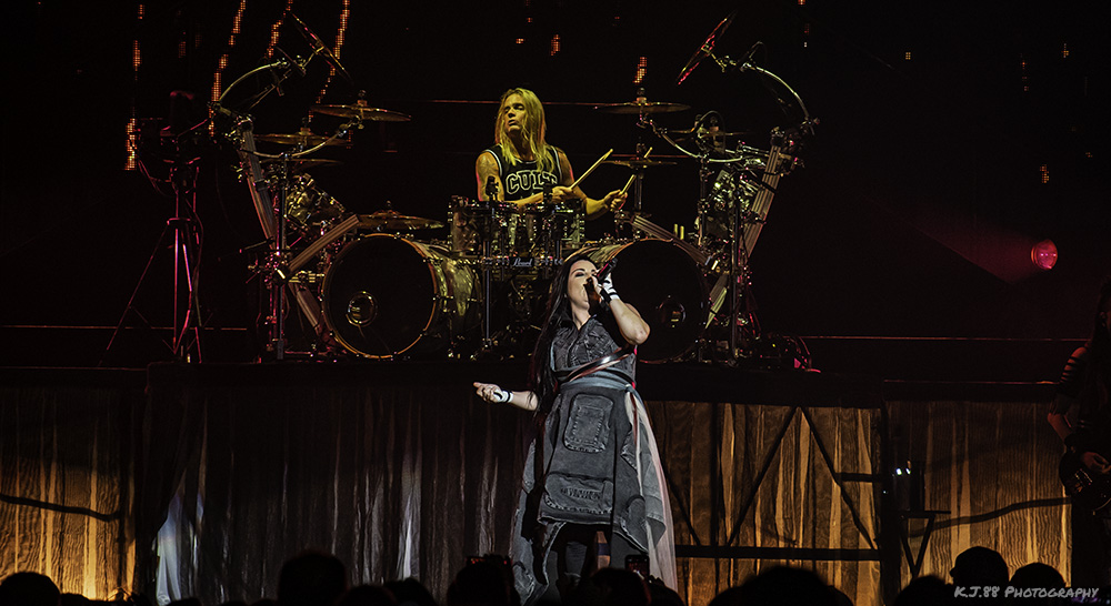 Evanescence, Moda Center, photo by Kevin Pettigrew