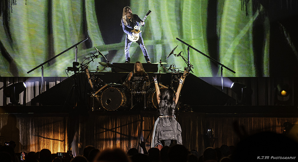 Evanescence, Moda Center, photo by Kevin Pettigrew