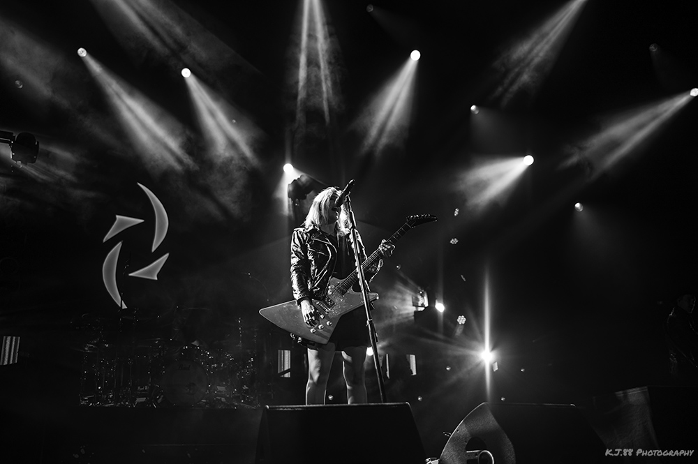 Halestorm, Moda Center, photo by Kevin Pettigrew