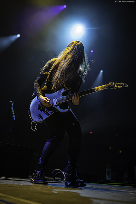 Plush, Moda Center, photo by Kevin Pettigrew