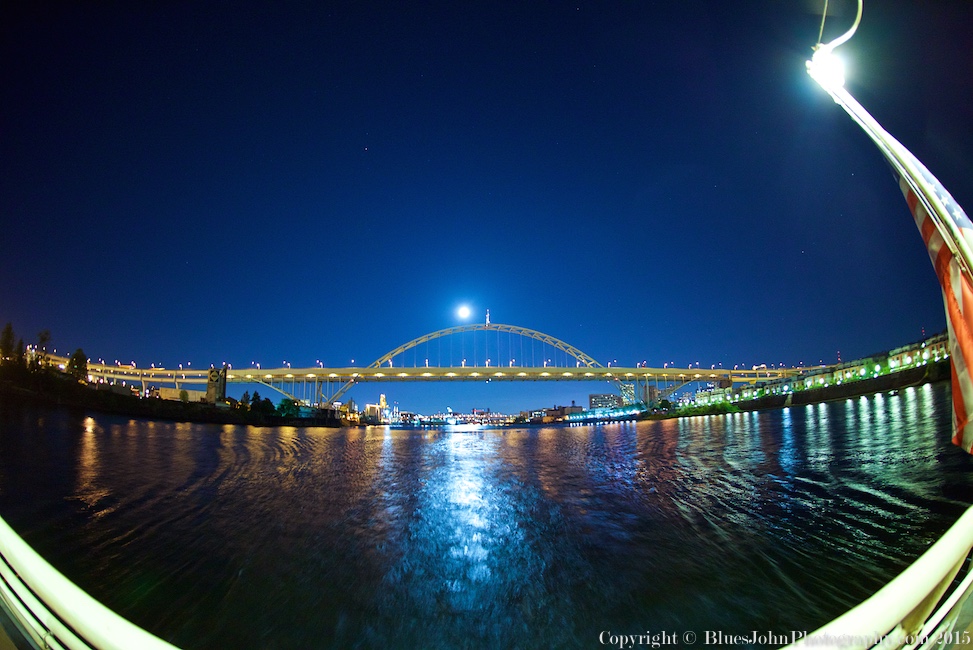 Waterfront Blues Festival, Tom McCall Waterfront Park, photo by John Alcala