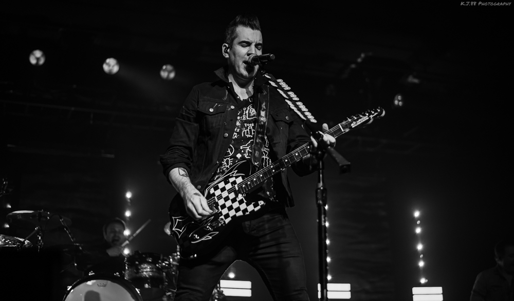 Theory of a Deadman, Roseland Theater, photo by Kevin Pettigrew