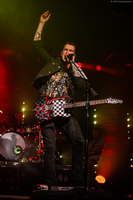 Theory of a Deadman, Roseland Theater, photo by Kevin Pettigrew