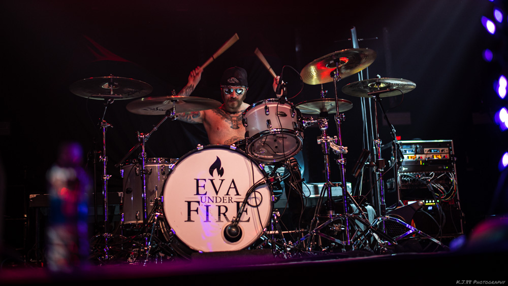 Eva Under Fire, Roseland Theater, photo by Kevin Pettigrew
