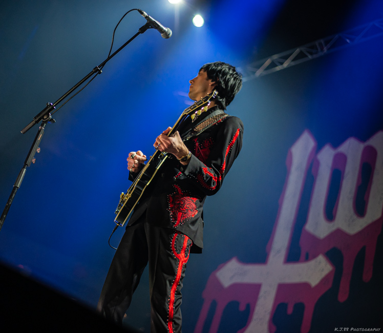 Twin Temple, Veterans Memorial Coliseum, photo by Kevin Pettigrew