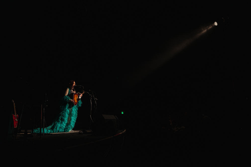 Cassandra Lewis, Roseland Theater, photo by Kai Hayashi