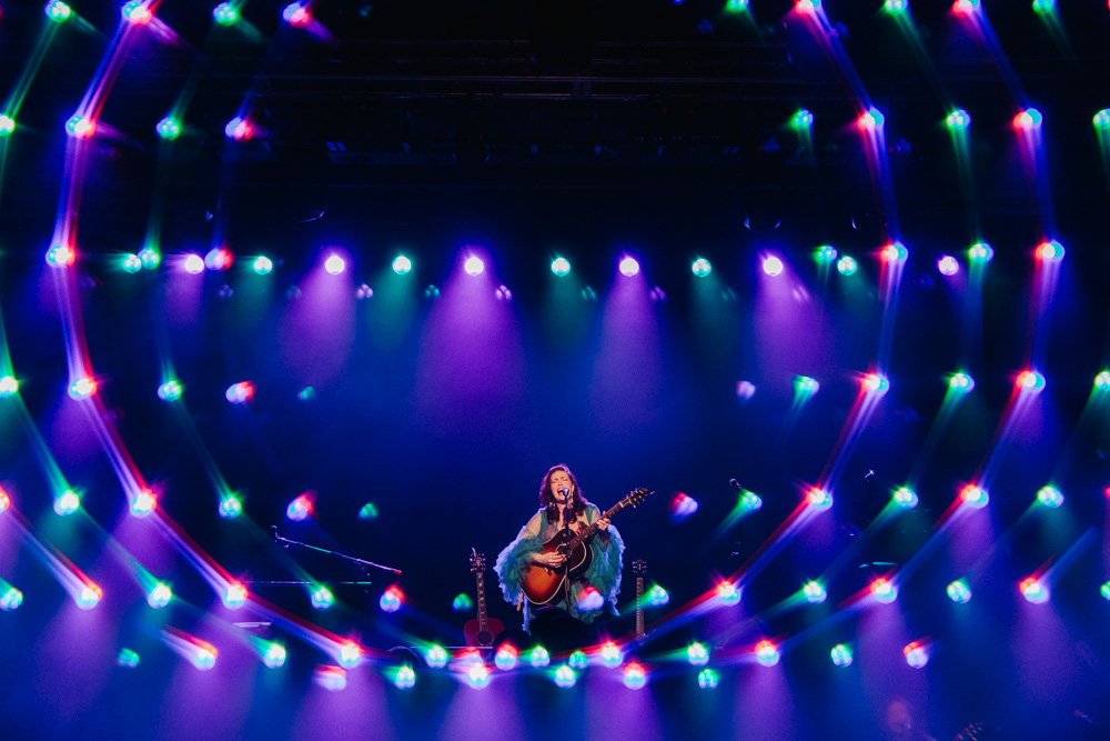 Cassandra Lewis, Roseland Theater, photo by Kai Hayashi