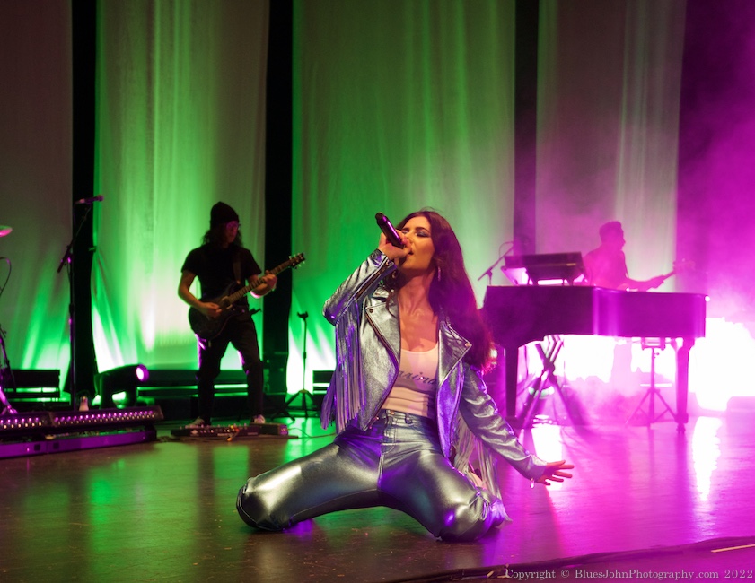 Marina, Keller Auditorium, photo by John Alcala