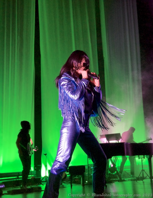 Marina, Keller Auditorium, photo by John Alcala