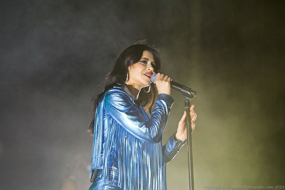 Marina, Keller Auditorium, photo by John Alcala