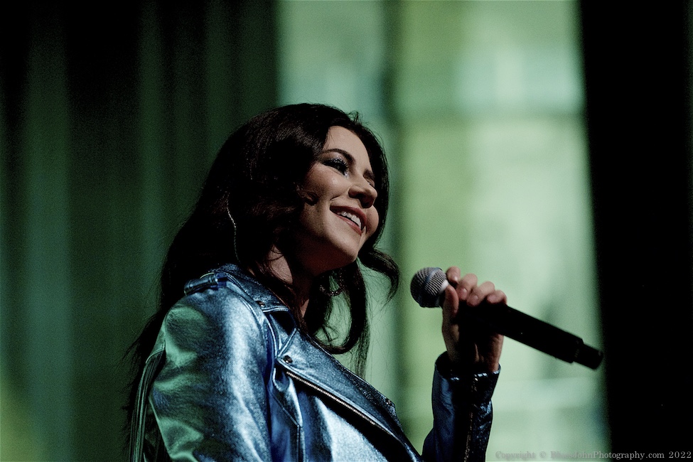 Marina, Keller Auditorium, photo by John Alcala