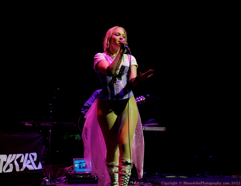 Tove Styrke, Keller Auditorium, photo by John Alcala