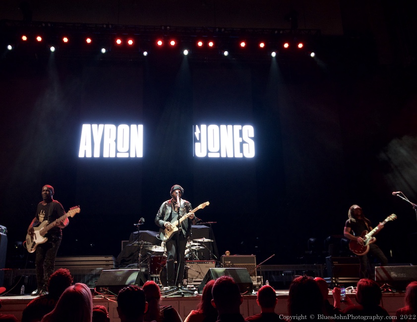 Ayron Jones and The Way, Arlene Schnitzer Concert Hall, photo by John Alcala